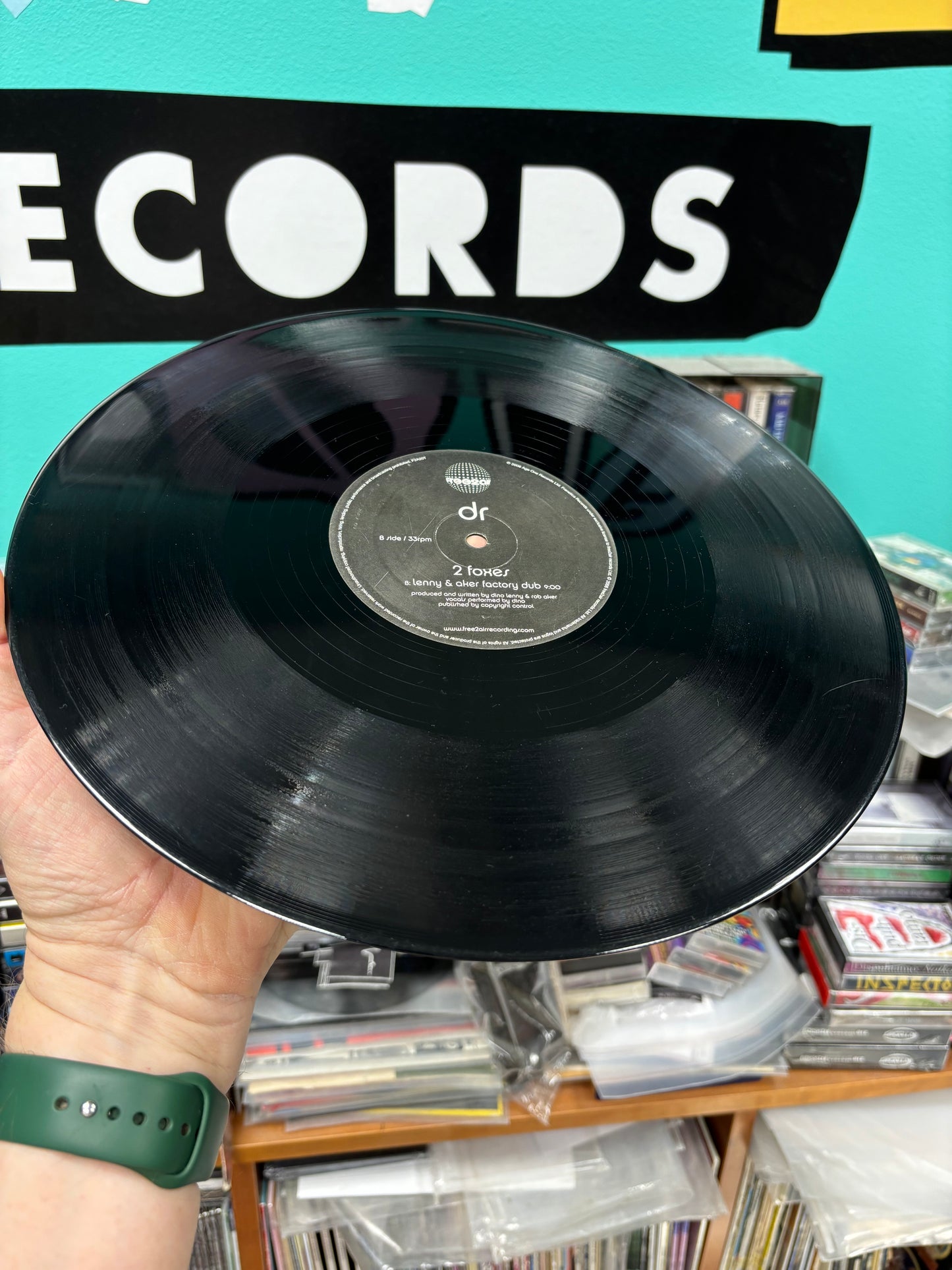 dr: 2 foxes, 12inch, free2air Recordings, UK & Ireland 2006