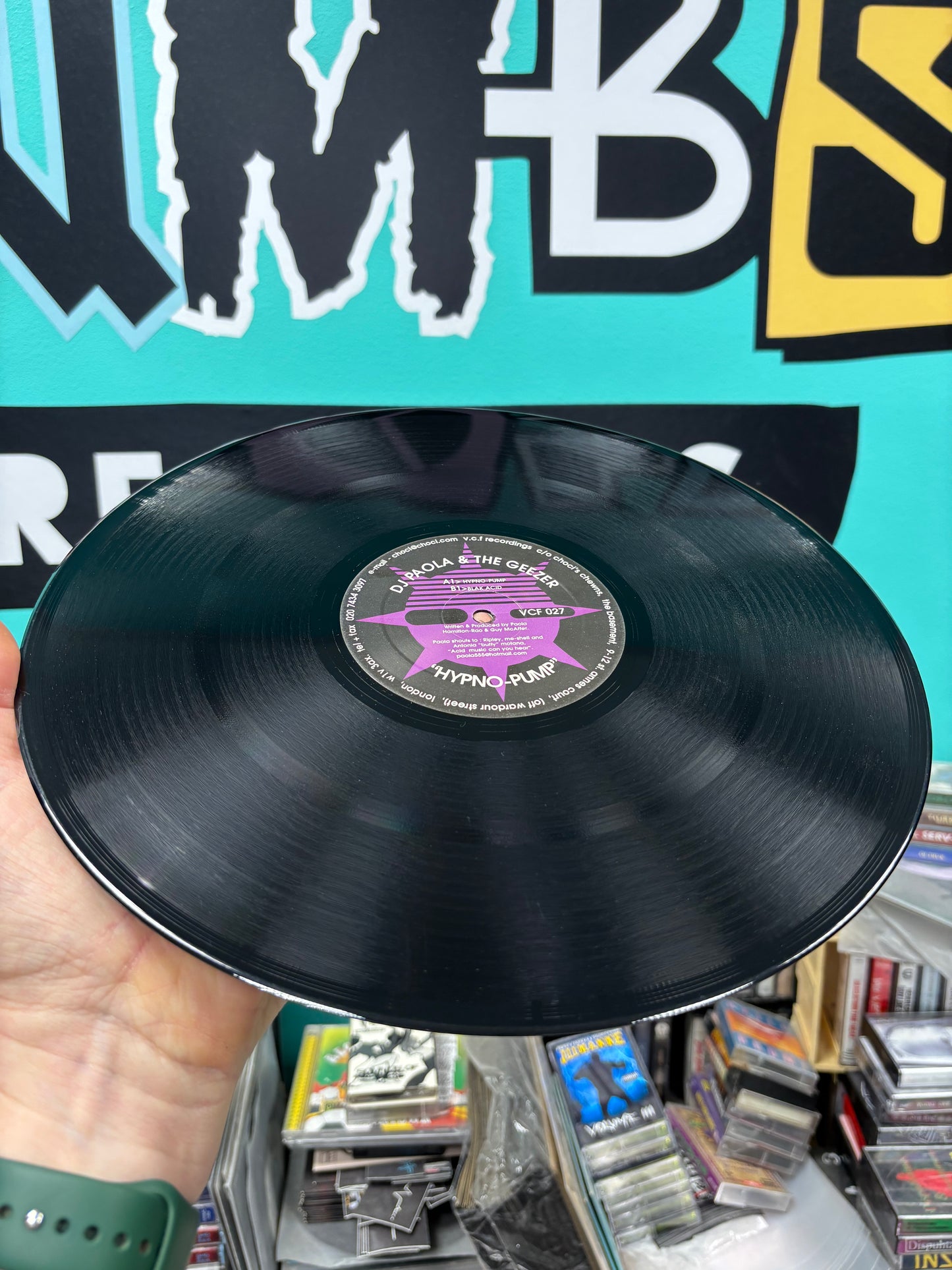 DJ Paola & The Geezer: Hypno-Pump, 12inch, Only pressing, Voltage Controlled Frequencies, UK 2001