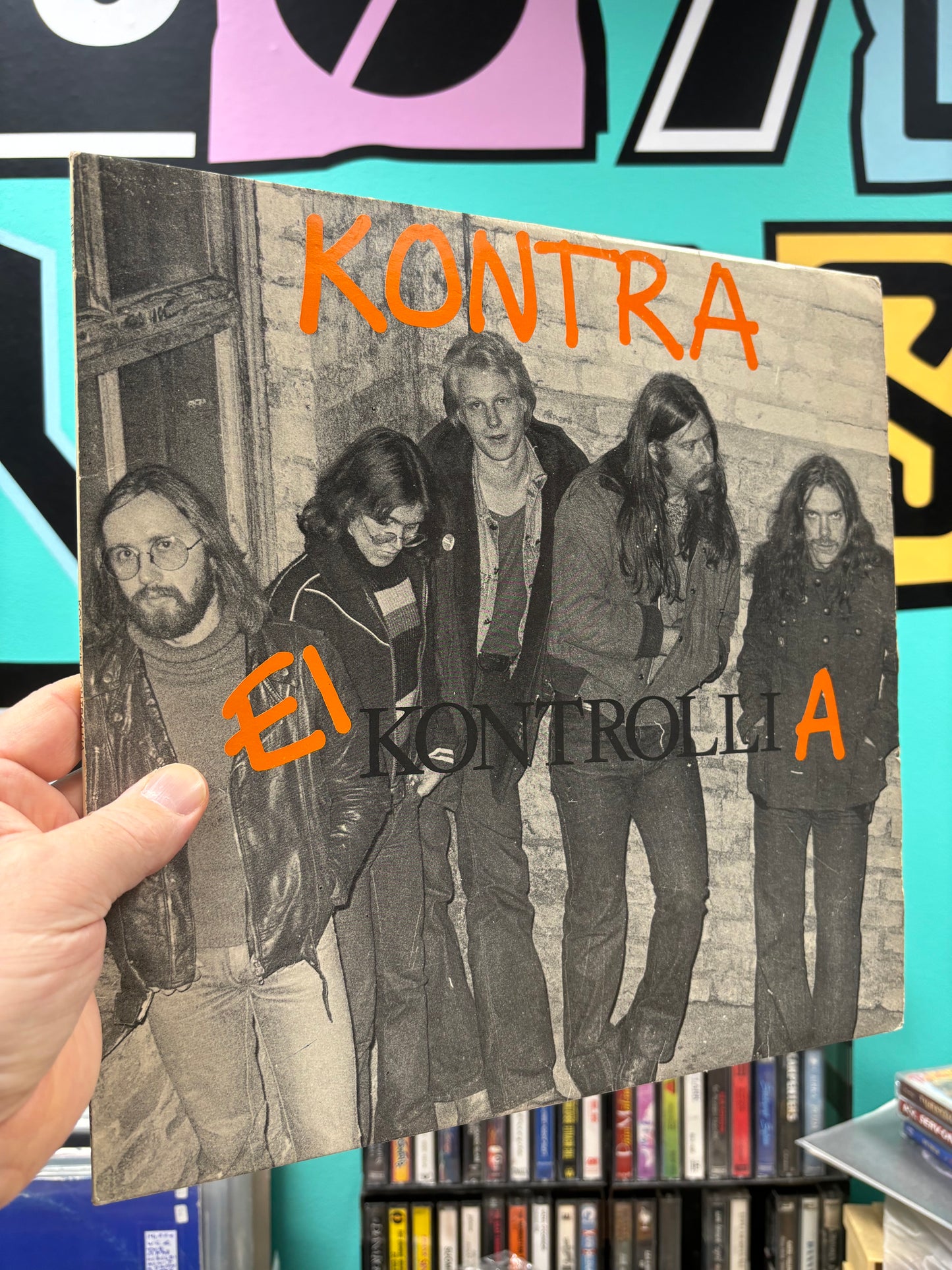 HULLU VARASTOALE -20%‼️‼️‼️Kontra: Ei Kontrollia, LP, 1st pressing, Love Records, Finland 1977