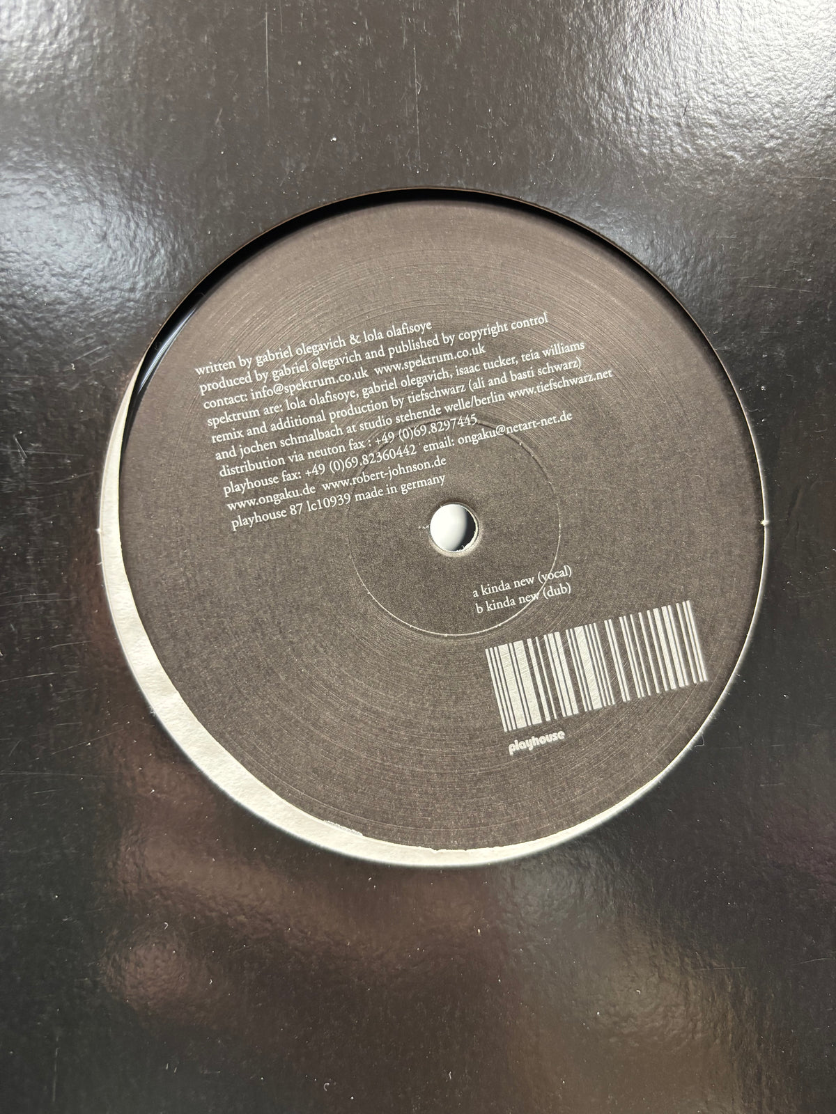 Spektrum: Kinda New (Tiefschwarz Mixes), 12inch, Die-Cut Sleeve, Playhouse, Germany 2003