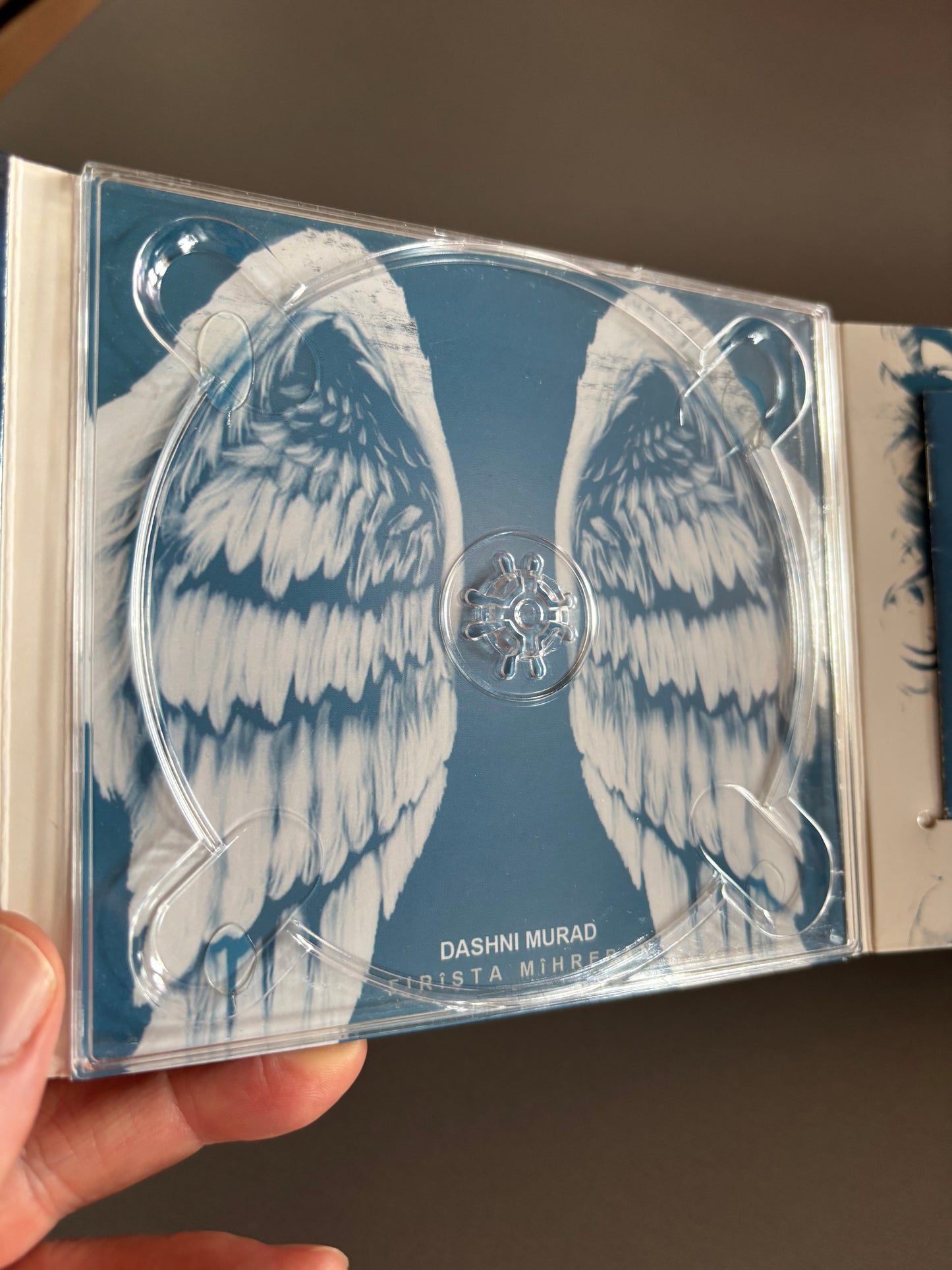 Dashni Murad: Firîșta Mîhreban, CD, Only pressing?, Channel Music, Vin production, NGCI Group, Turkey, Egypt, Kurdistan 2011?