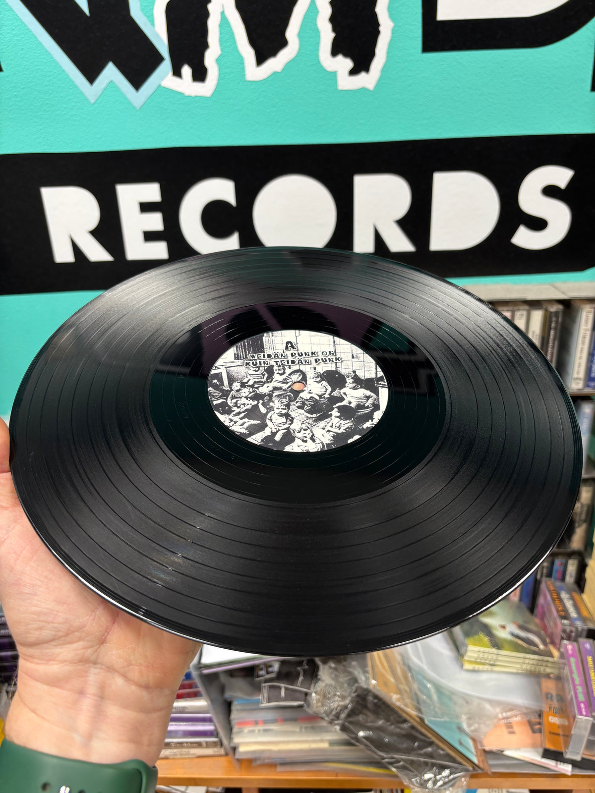 Abortti 13: Meidän Punk On Parempaa Kuin Teidän Punk, LP, Only pressing, Hiljaiset Levyt, Liinaharja Hardcore, Colditz Records, Finland 2022