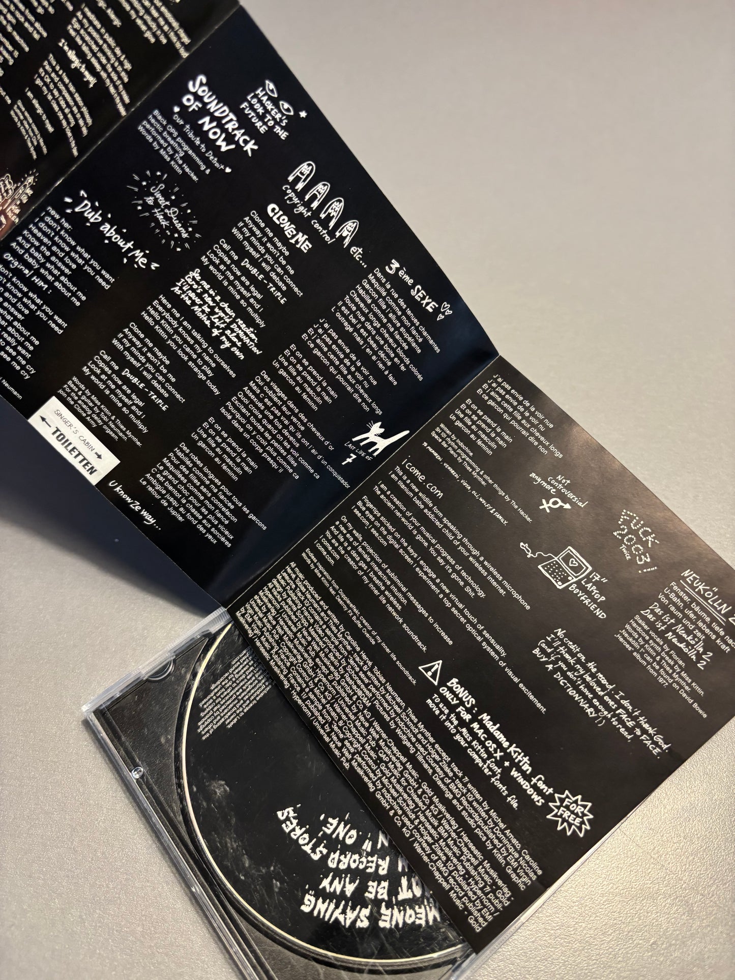 Miss Kittin: I Com, CD, NovaMute, EMI, Europe 2004