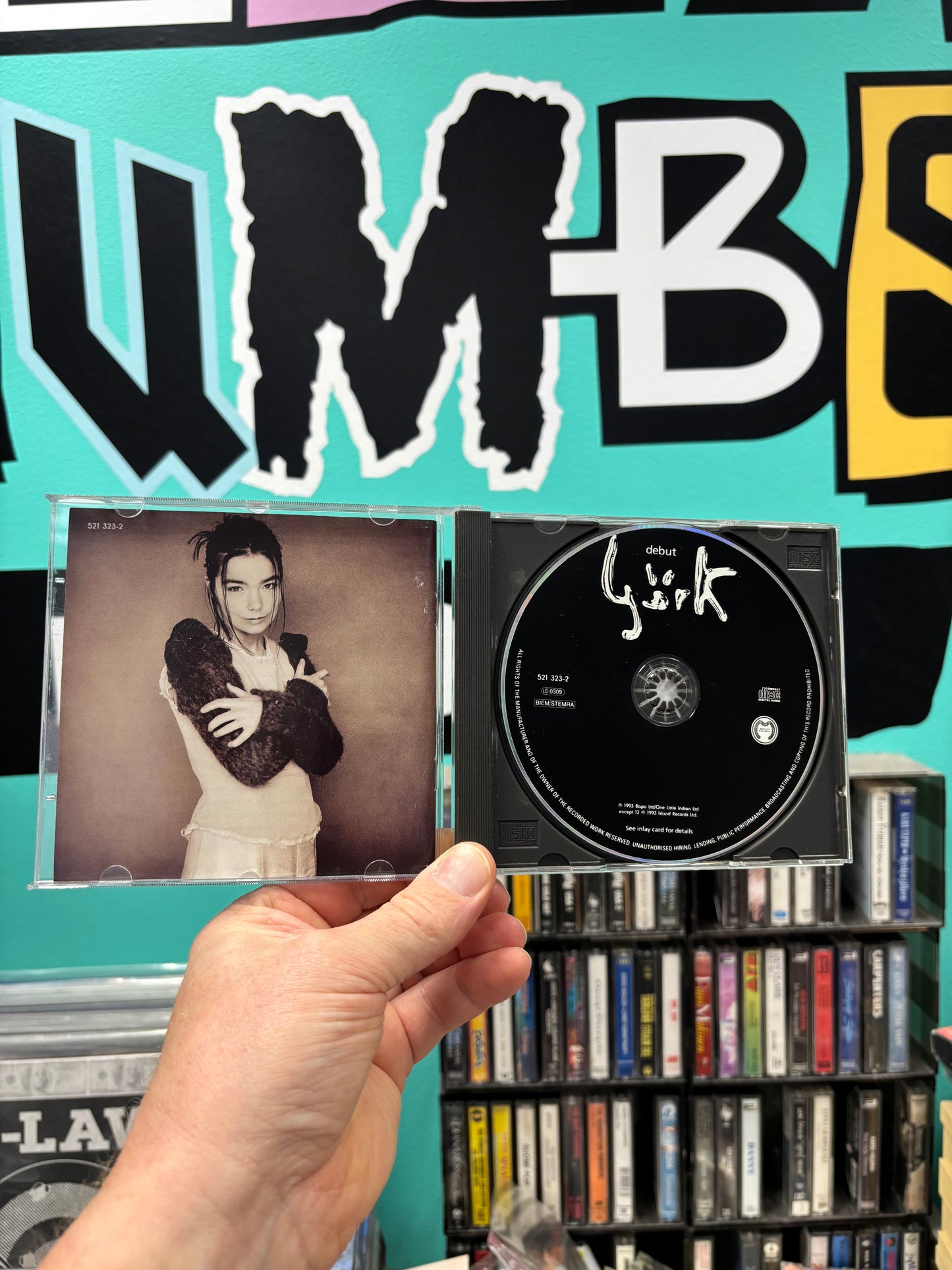 Björk: Debut, CD, reissue, Universal M & L UK pressing, Mother Records, Europe year?