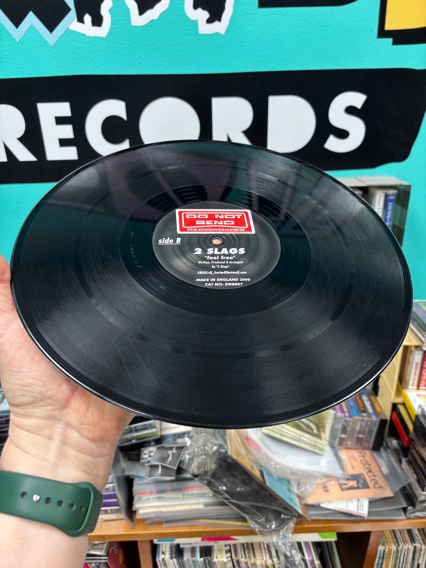 Karim: Wet ’n’ Wild/2 Slags: Feel Free, 12inch, Only official pressing, Do Not Bend Records, UK 2001
