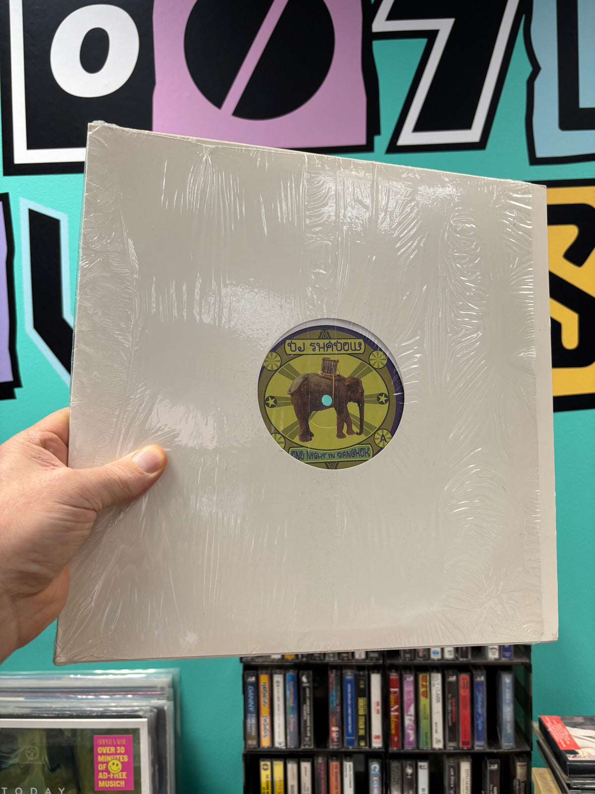 DJ Shadow: One Night In Bangkok, LP, Only vinyl pressing, Mixed, Unofficial Release, No Shoes Music Group, 2005 Country?