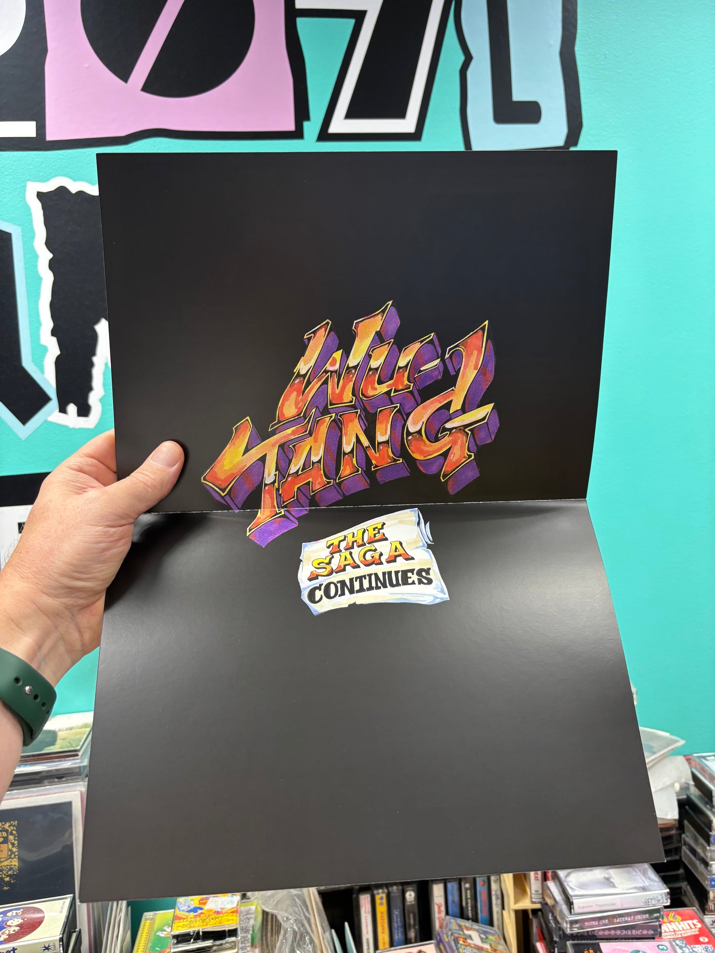 Wu-Tang: The Saga Continues, Box Set, CD, CD instrumentals, 2LP gatefold purple vinyl, cartoon, t-shirt, rolling paper, Limited Edition, 36 Chambers, eOne, SPV, UK & Europe 2017