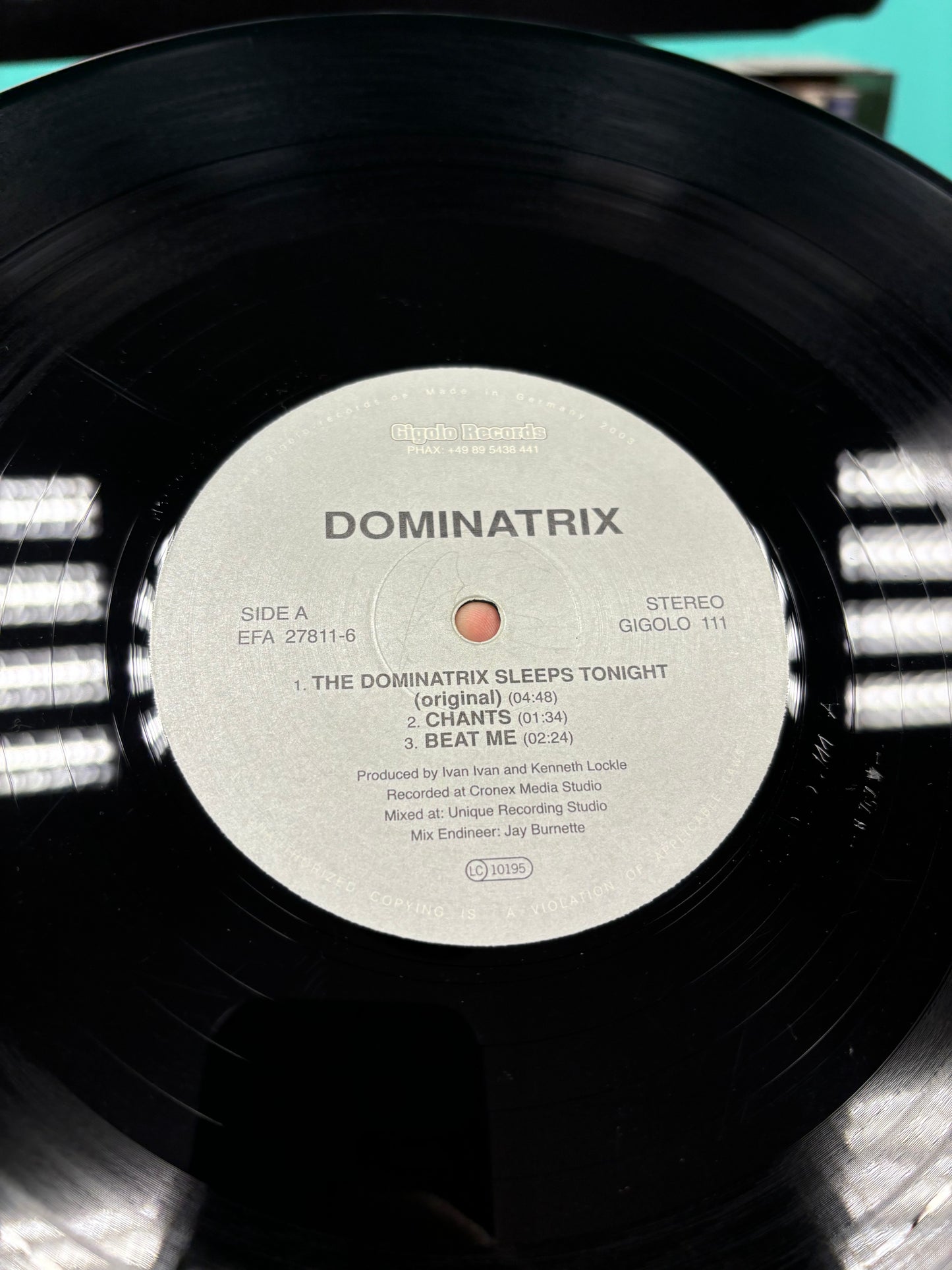 Dominatrix: The Dominatrix Sleeps Tonight, 12inch, reissue, International Deejay Gigolo Records, EFA, Germany 2003