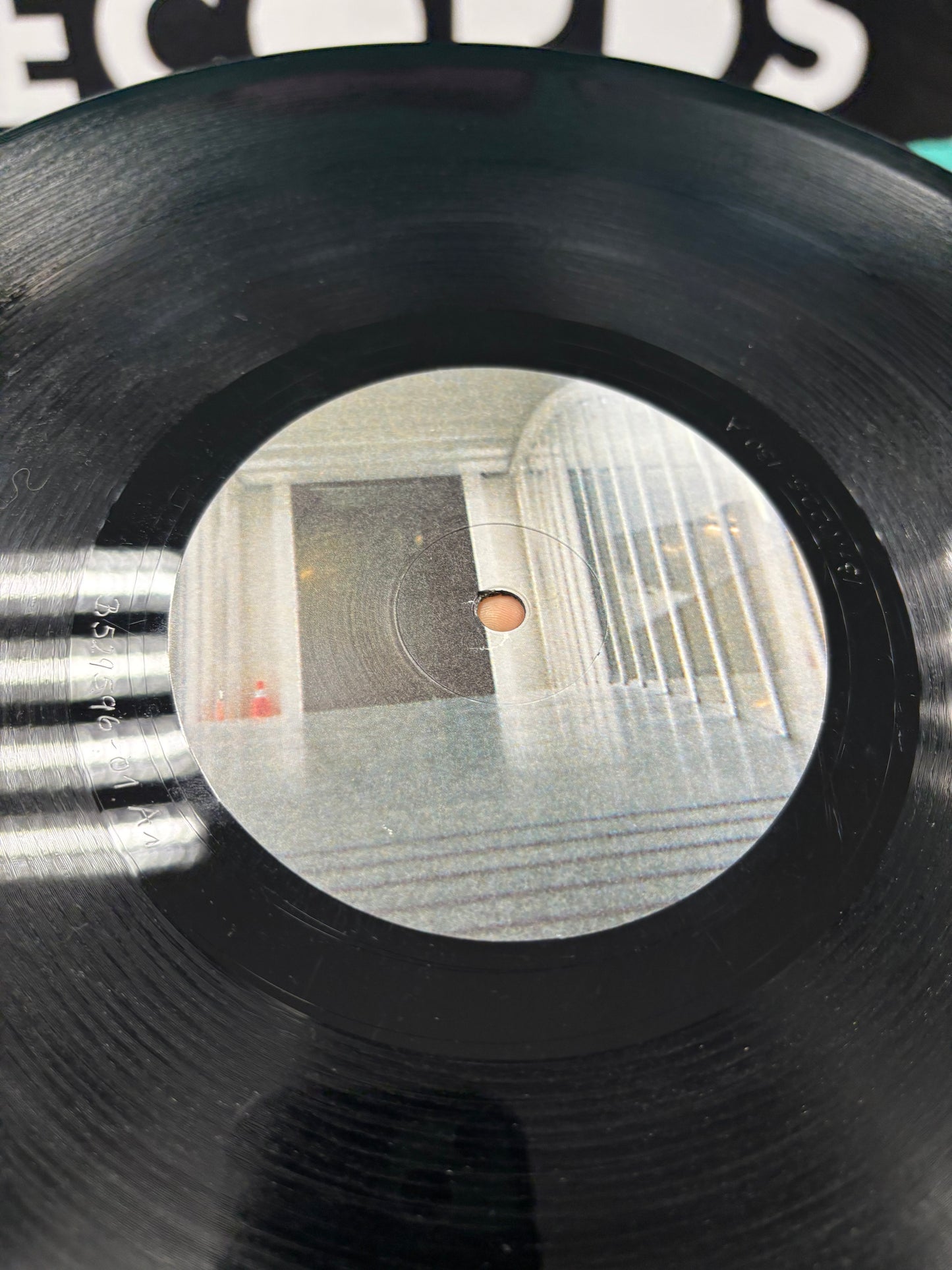 Jori Hulkkonen: Dislocated, 12inch, Only vinyl pressing, F Communications, Play It Again Sam [PIAS], Europe 2005