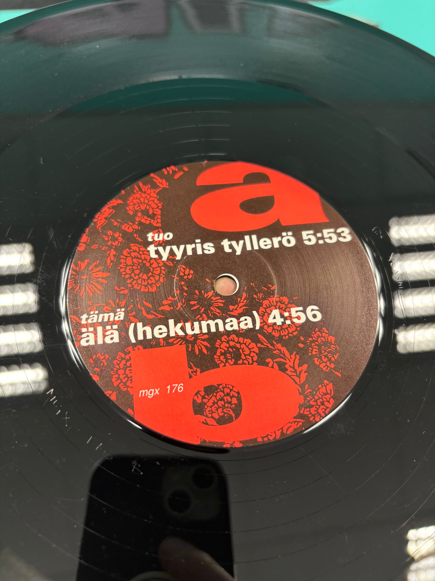 Raptori: Tyyris Tyllerö/Älä (Hekumaa), 12inch, Only pressing, Megamania, Finland 1991