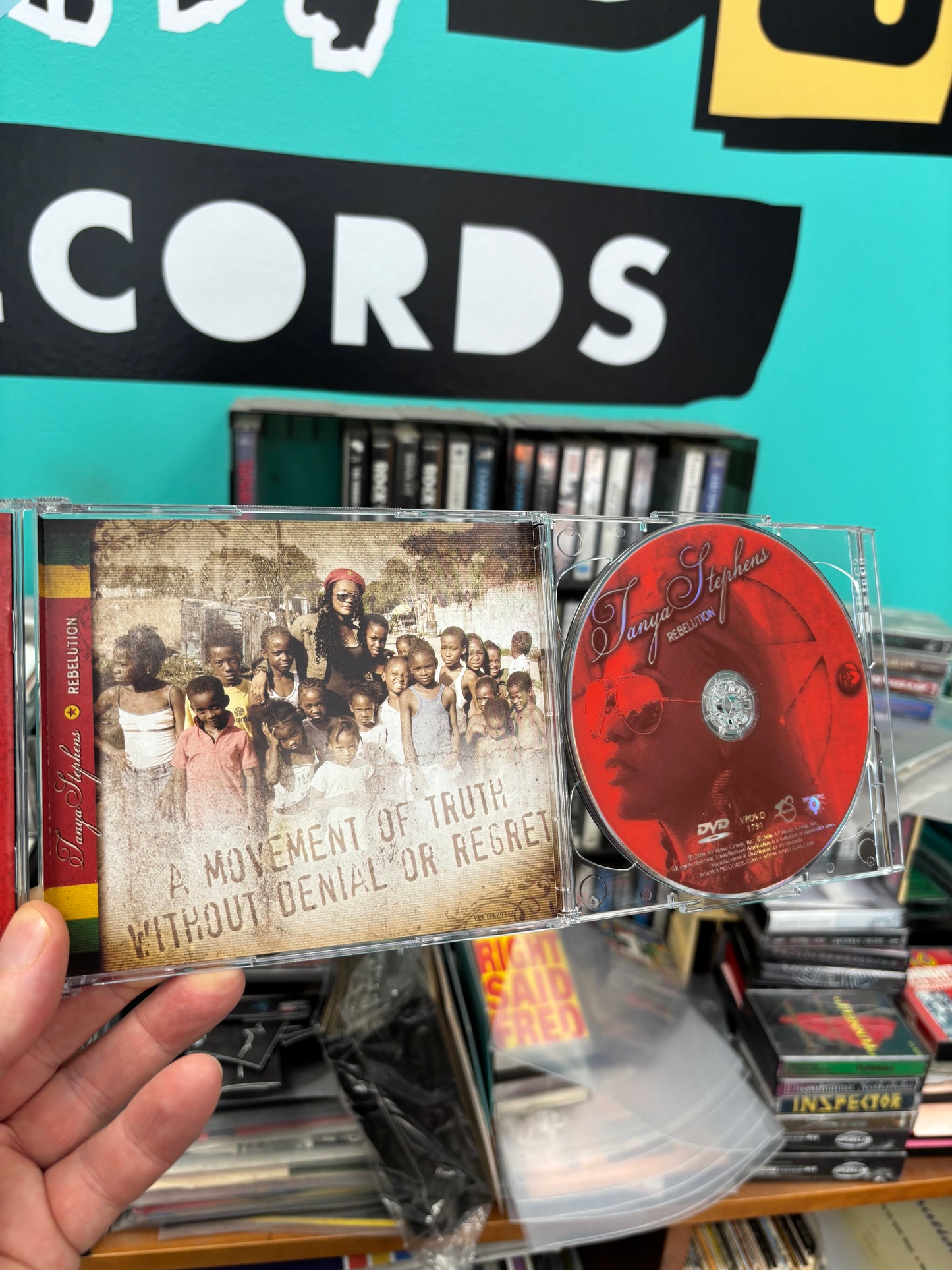 Tanya Stephens: Rebelution, CD + DVD, VP Records, Tarantula Records, US 2006