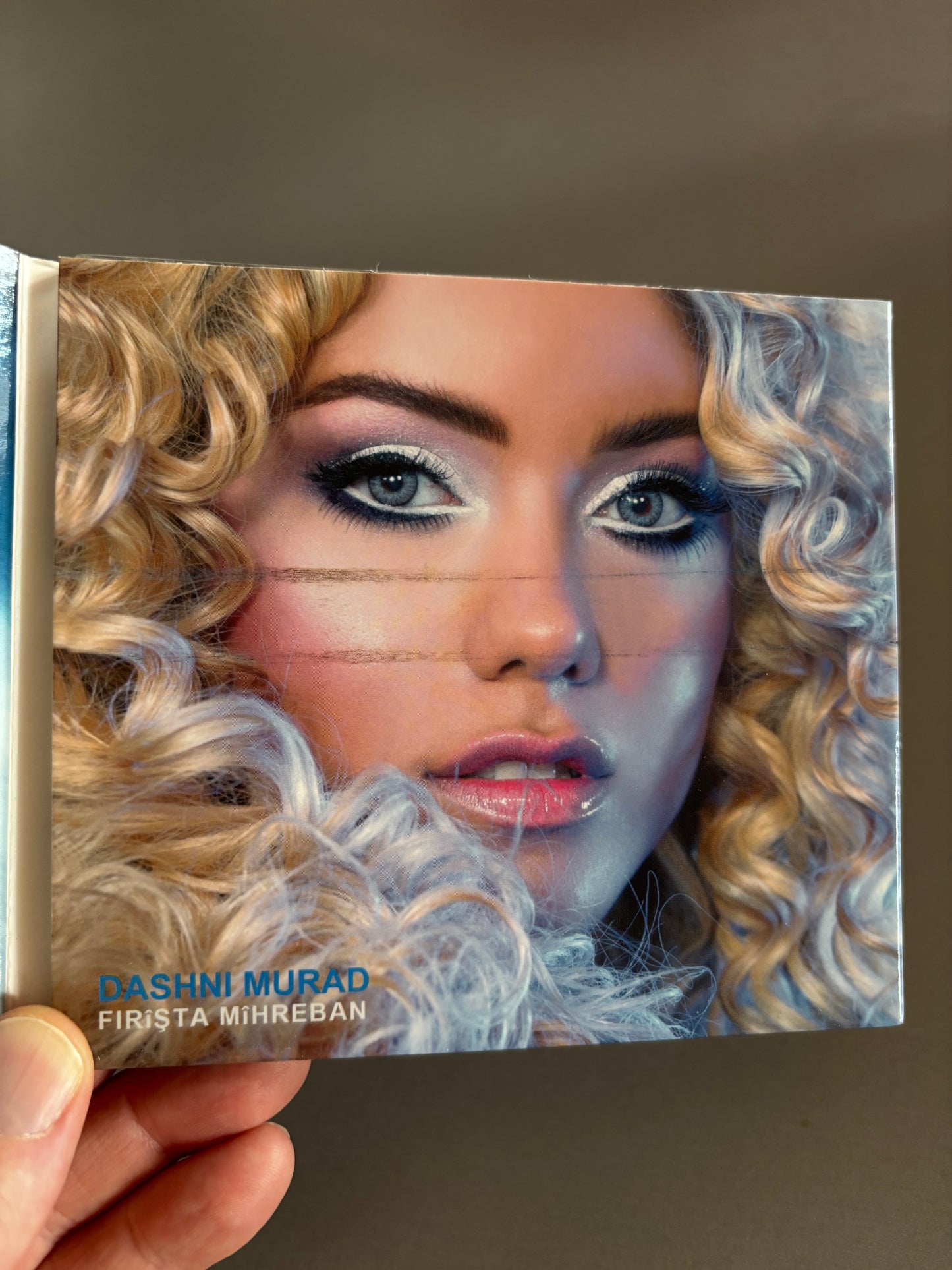 Dashni Murad: Firîșta Mîhreban, CD, Only pressing?, Channel Music, Vin production, NGCI Group, Turkey, Egypt, Kurdistan 2011?