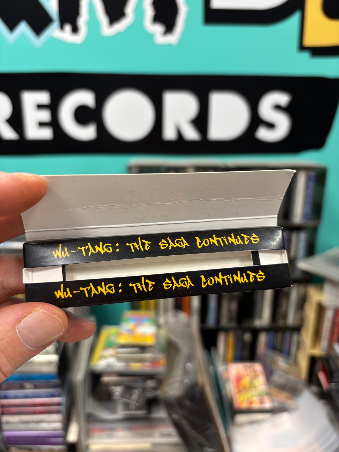 Wu-Tang: The Saga Continues, Box Set, CD, CD instrumentals, 2LP gatefold purple vinyl, cartoon, t-shirt, rolling paper, Limited Edition, 36 Chambers, eOne, SPV, UK & Europe 2017