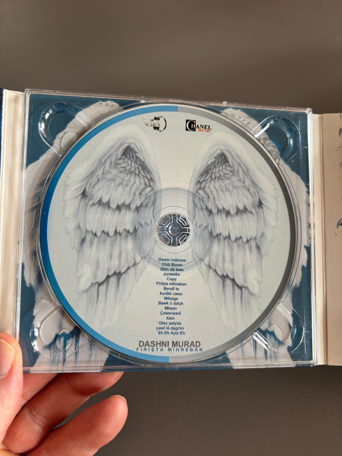 Dashni Murad: Firîșta Mîhreban, CD, Only pressing?, Channel Music, Vin production, NGCI Group, Turkey, Egypt, Kurdistan 2011?
