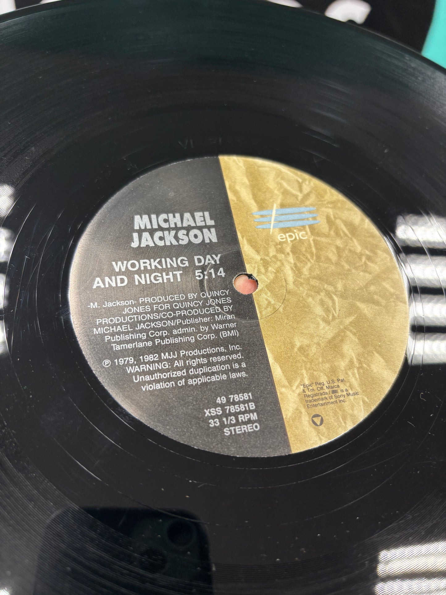 Michael Jackson: Beat It/Working Day & Night, 12inch, Only pressing, Epic, US 1997