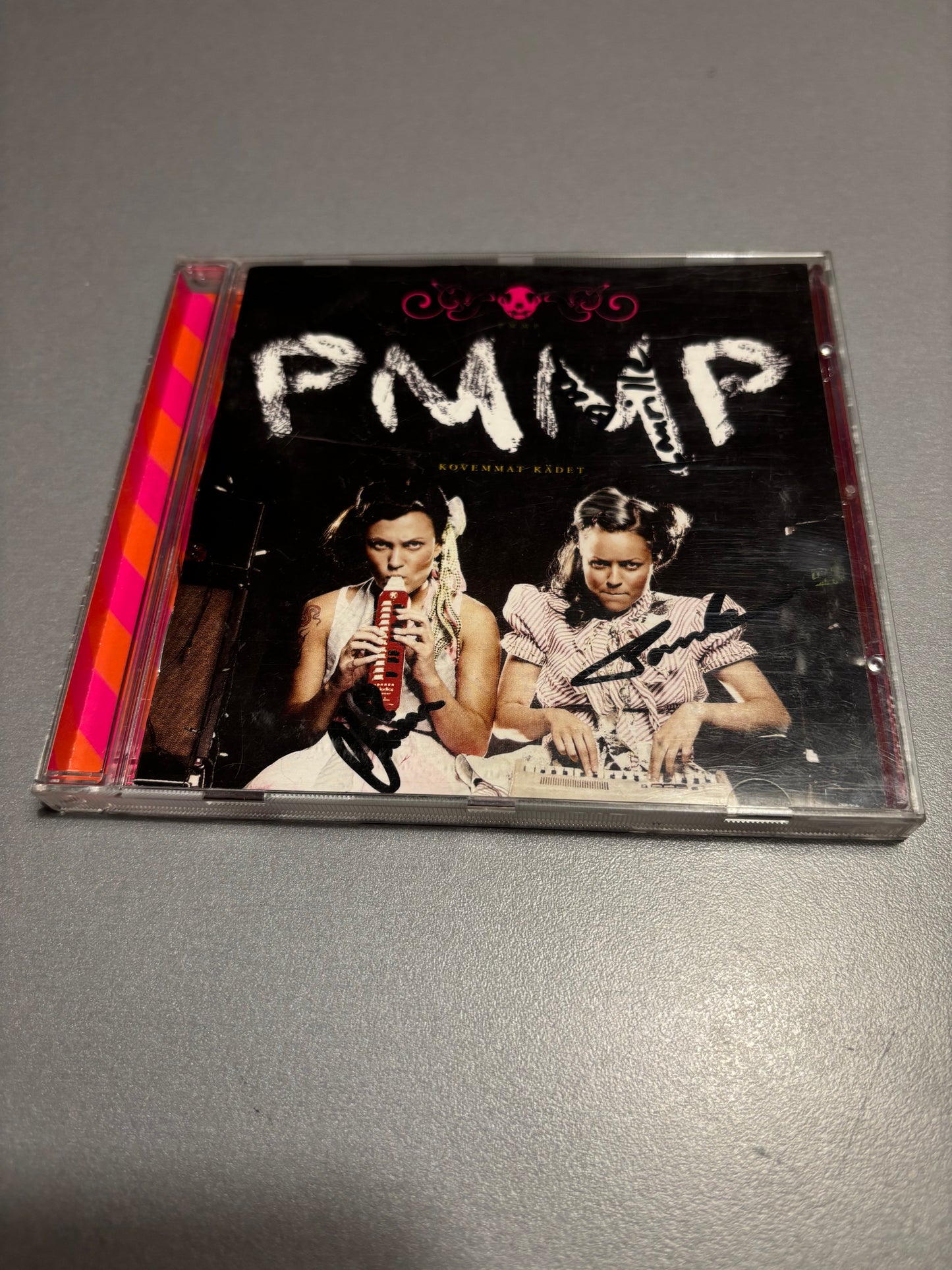 PMMP: Kovemmat Kädet, CD, 1st pressing, autographed, RCA, Finland 2005