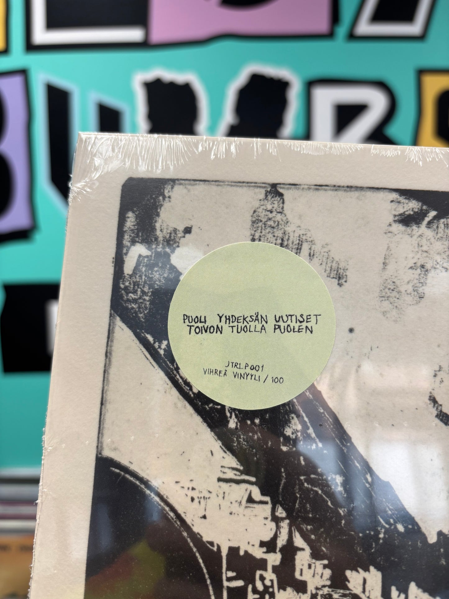 Puoli yhdeksän uutiset: Toivon tuolla puolen, LP, Vihreä, Omakustanne, Self-Released, Kallio, Helsinki, Finland 2025