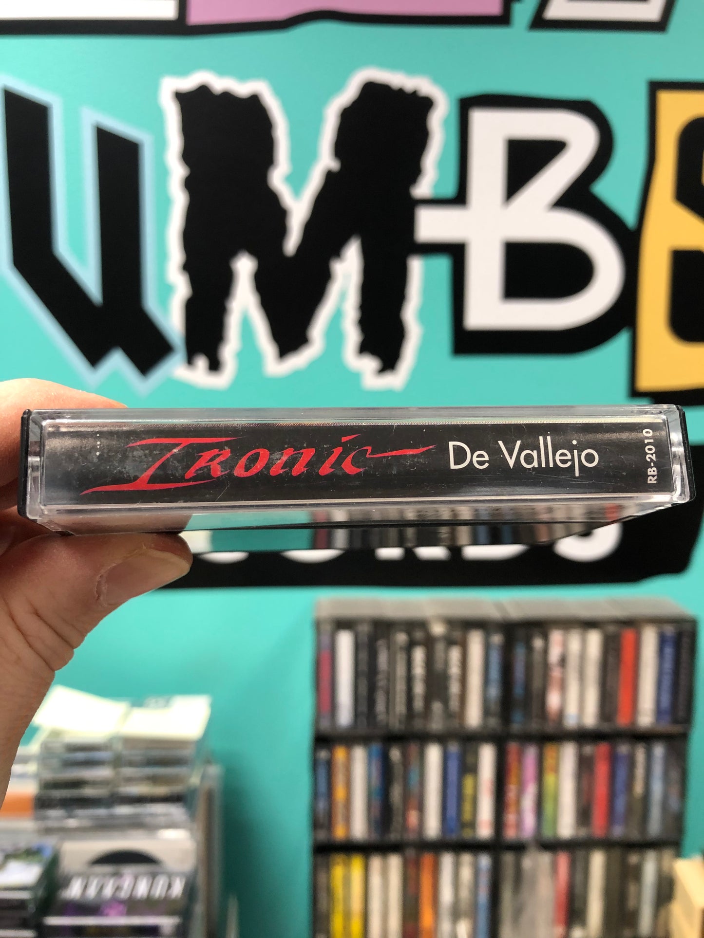 Ironia: De Vallejo, OG, US 1996