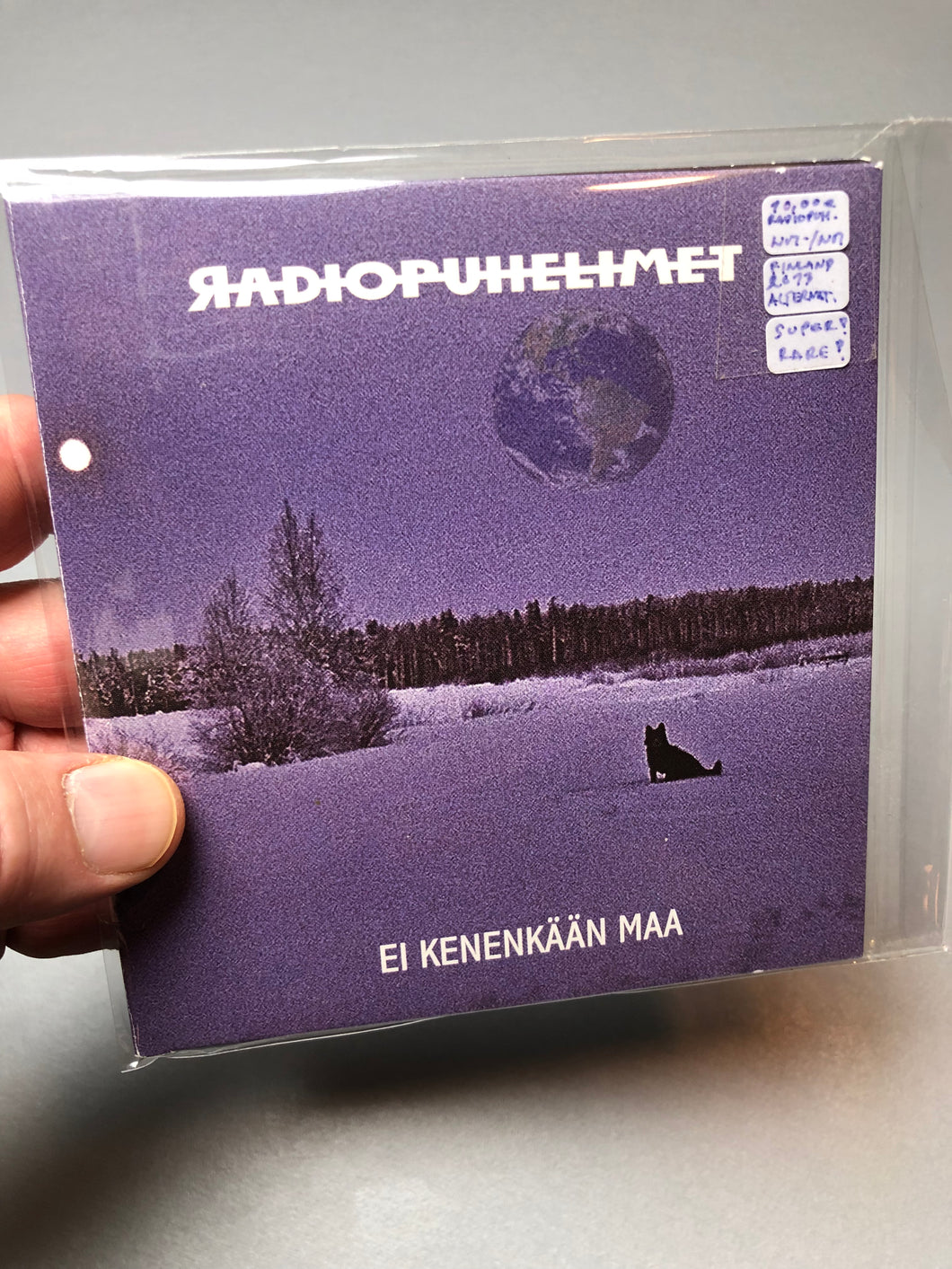 Radiopuhelimet: Ei Kenenkään Maa, Finland 2013