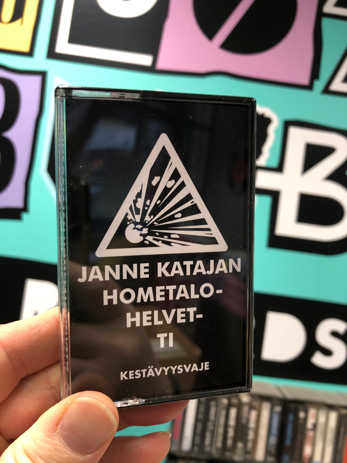 Janne Katajan Hometalohelvetti: Kestävyysvaje, kasetti